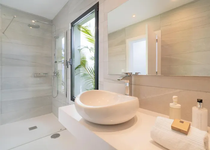 Cascada33 By Buenavilla * Playa Blanca (Lanzarote)